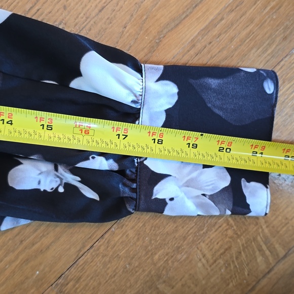 WORTHINGTON WOMENS LONG SLEEVE BLACK AND WHITE FLORAL BLOUSE SIZE PETITE LARGE - Picture 14 of 16